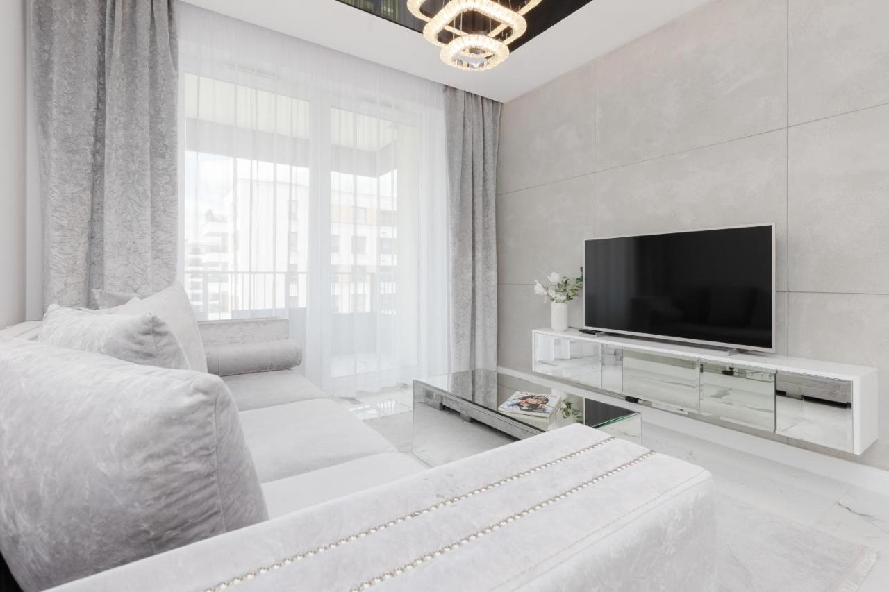 Elegant Apartments With Balcony & Parking Warsaw By Noclegi Renters 外观 照片